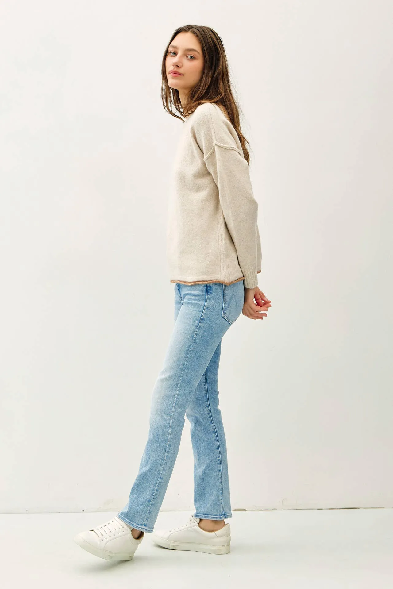 COZY ACCENT COLOR SOLID SWEATER