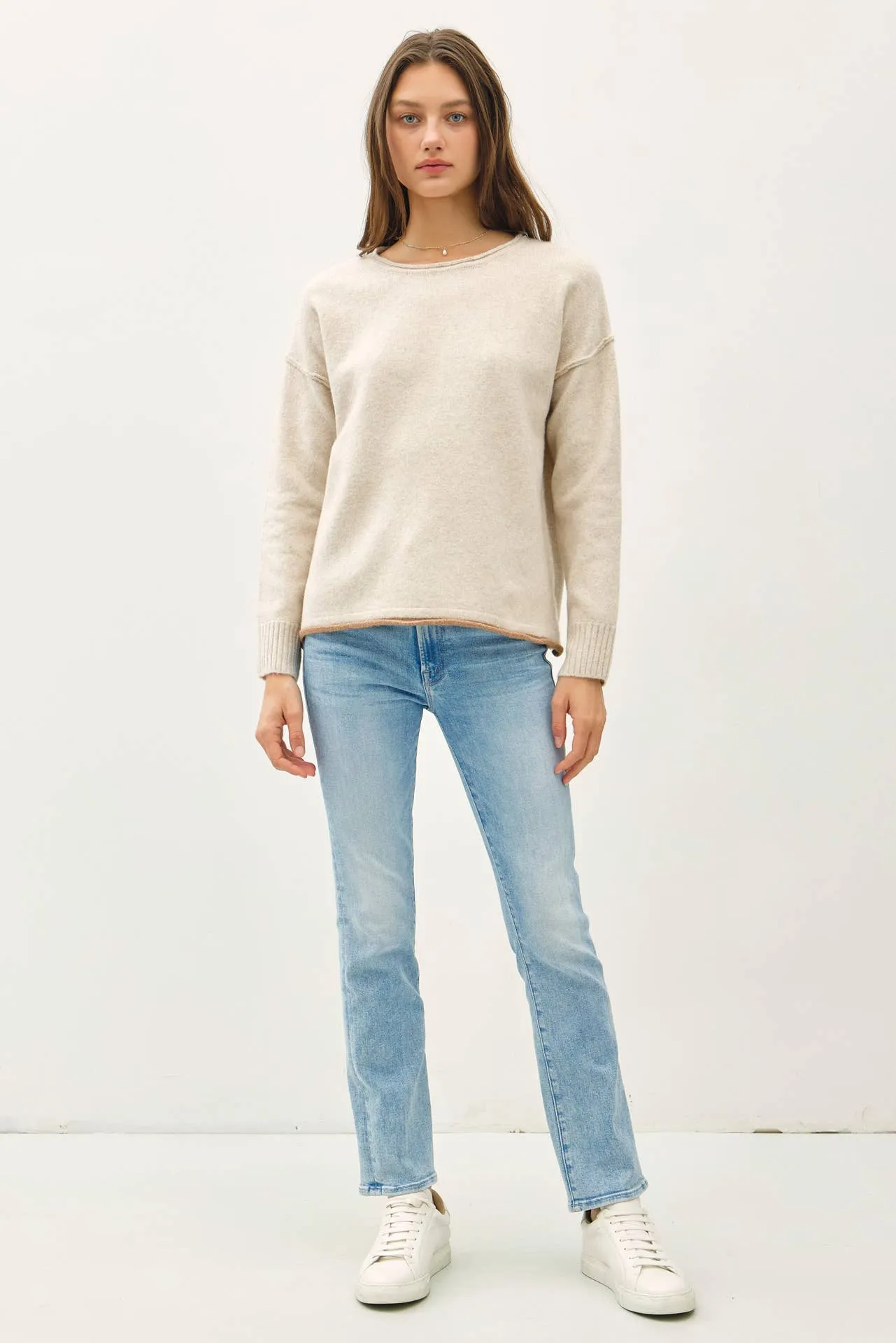 COZY ACCENT COLOR SOLID SWEATER