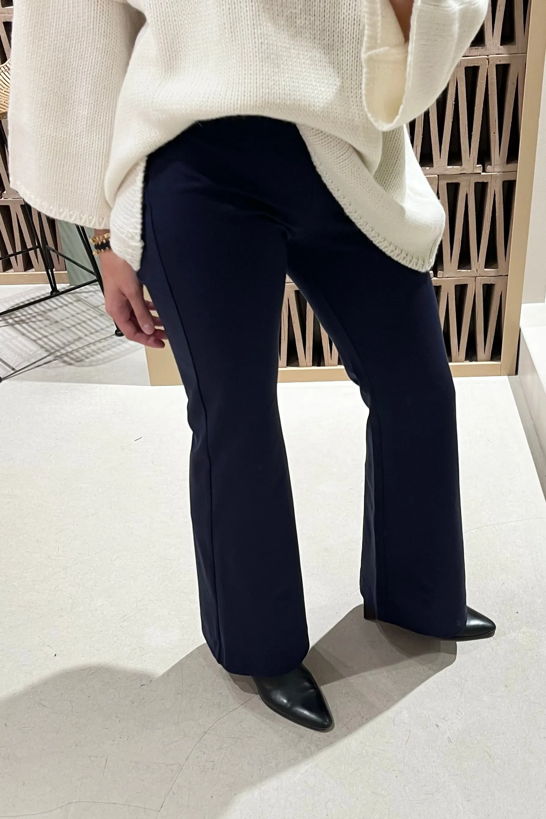 SLIM FLARED PANTS NAVY