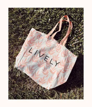 The Retro Petal Tote - GWP: Powder Pink/White